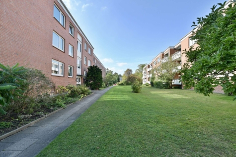 Nahe Tibarg: Vermietete 2,5-Zimmer-Wohnung mit Süd-West-Loggia und idyllischem Ausblick!, 22453 Hamburg, Etagenwohnung