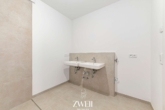 Badezimmer - Ein Zuhause mit Platz im Grünen: 3,5 Zimmer, Süd-Terrasse & Privatgarten!