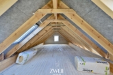 Spitzboden - Komfortabel leben im Neubau – mit Aufzug, Süd-Balkon & Stellplatz!