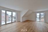 Wohn- und Esszimmer - Einzug ab April: Helle Neubauwohnung in der Endetage mit Süd-Balkon und viel Platz!