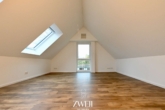 Spitzboden - Moderne Maisonette-Wohnung mit West-Balkon!