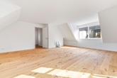Koch- und Essbereich - Oben angekommen: Erstbezug mit Aufzug & großzügigem West-Balkon!
